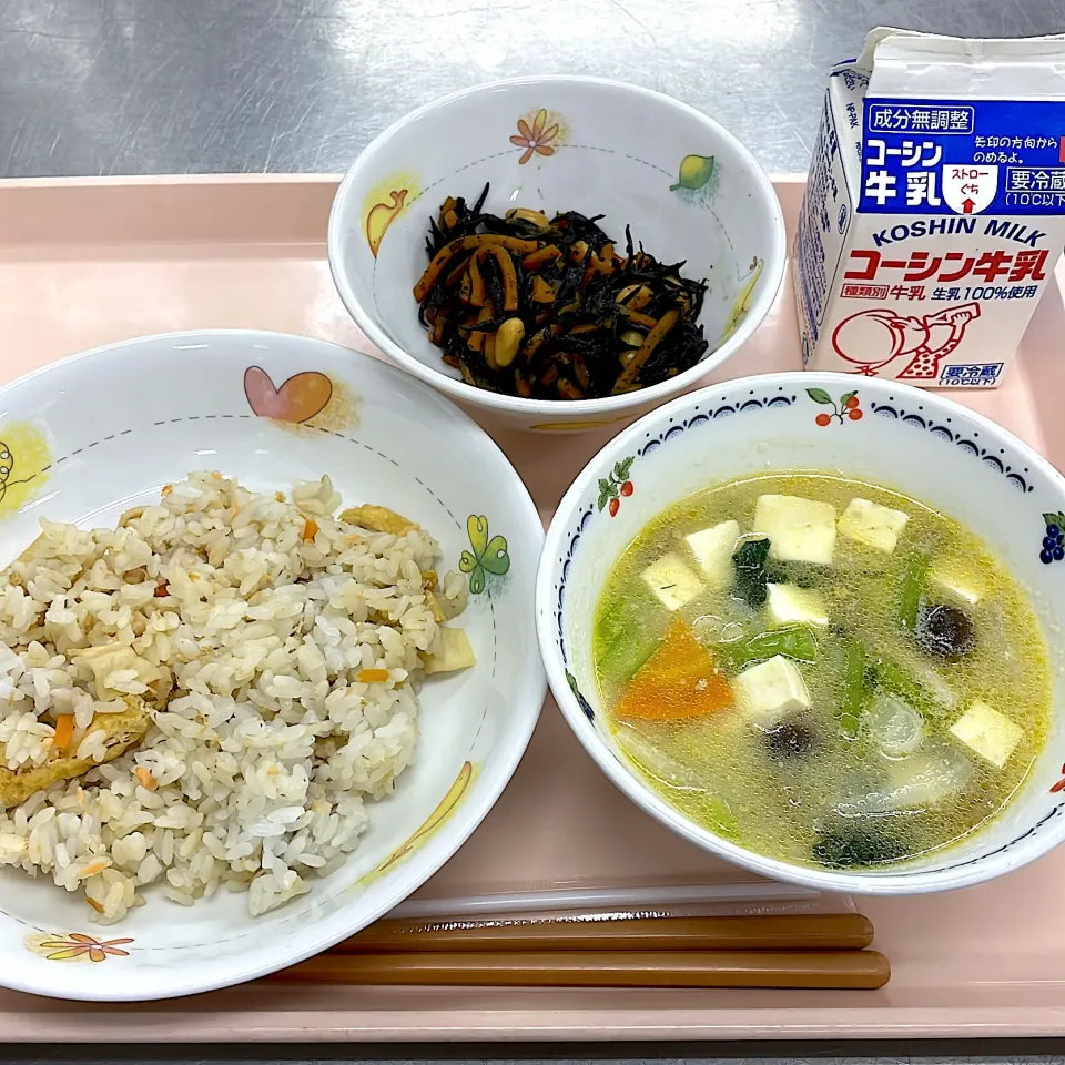 Snapdishの料理写真:6.7の給食|ただの栄養士さん