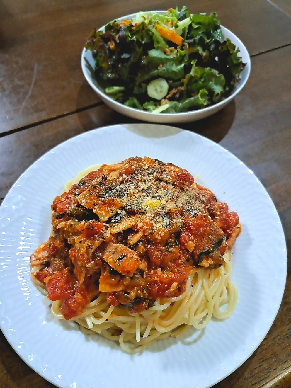 ほうれん草とベーコンのガーリックトマトパスタ🍝|Riapple🍎さん