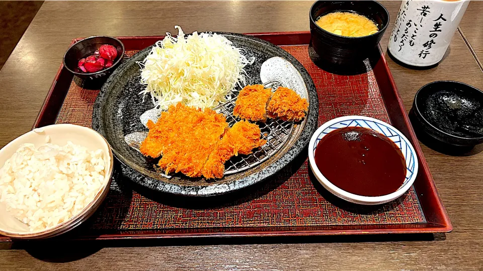 お昼の定食“たわやかヒレとチキンかつランチ”|Saudadeさん