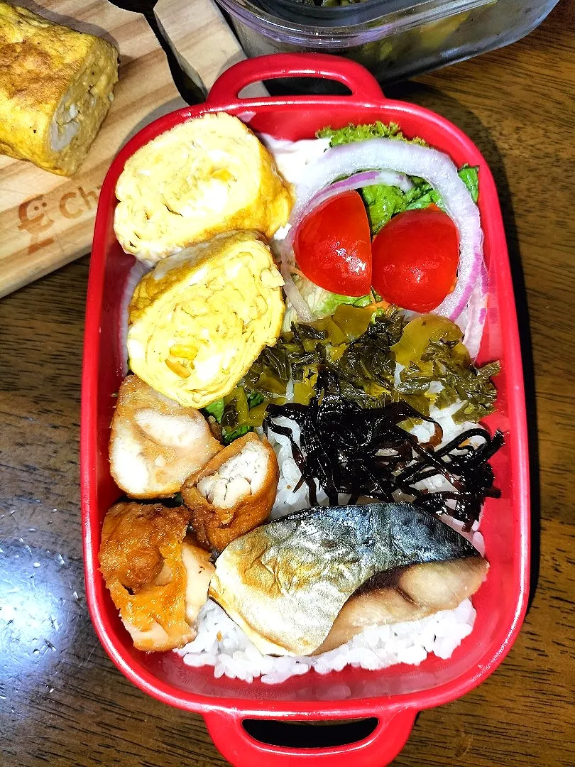 私弁当🍱
　塩サバ　卵焼き〜😄|miimiさん