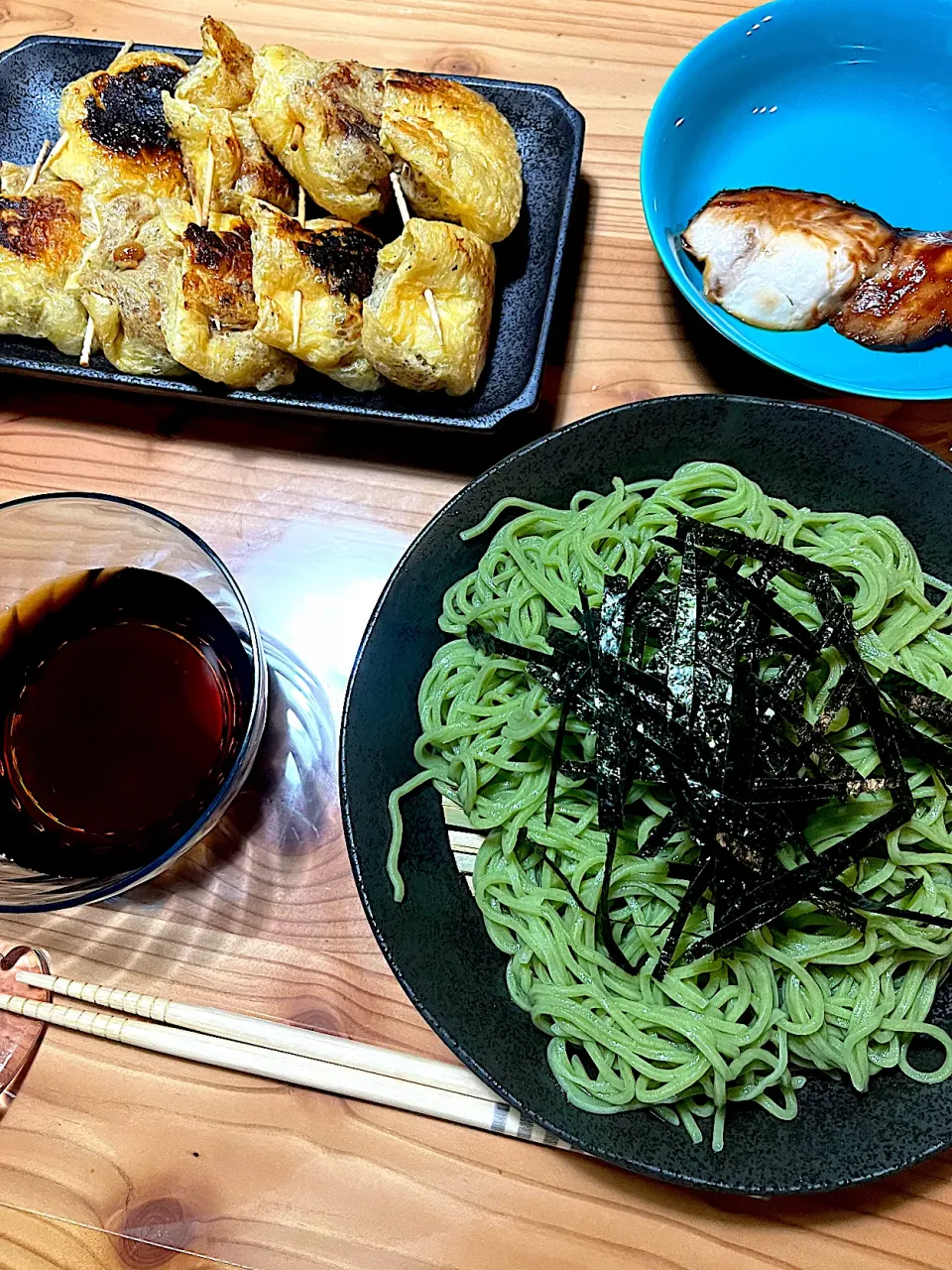 ザルそばとつまみの納豆小揚揚げ包み焼き|sa-さん