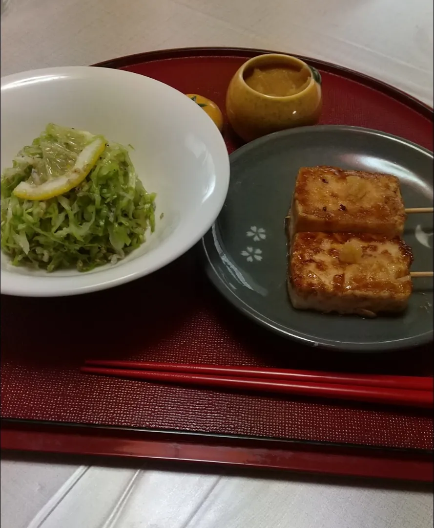 Snapdishの料理写真:豆腐の田楽柚子味噌味　　　
キャベツの和え物|みやちゃんさん