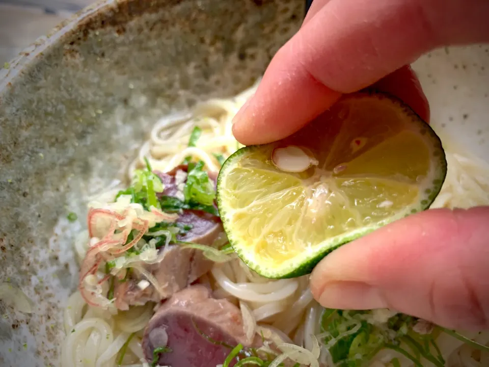 自家燻製 鰹のたたきそうめん|半田手延べそうめんの店 阿波や壱兆さん