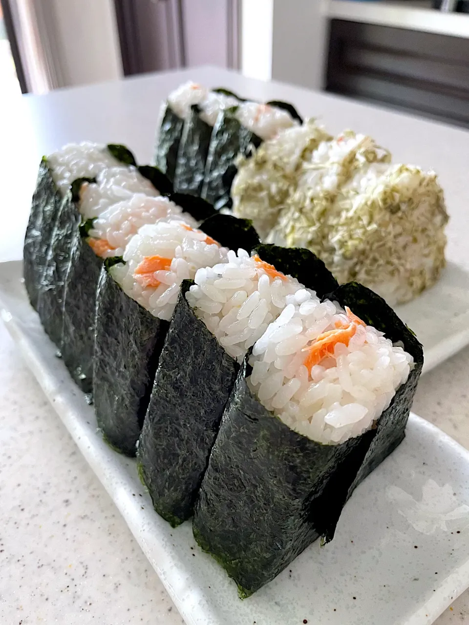 おにぎり🍙|ヨッチャンさん