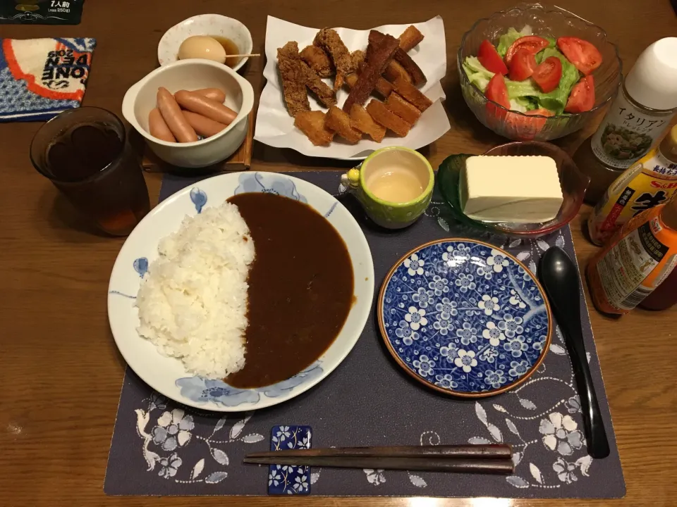 カレーライス、エビフライ＆メンチカツ、サラダ、冷奴、味玉、揚げパン(夕飯)|enarinさん