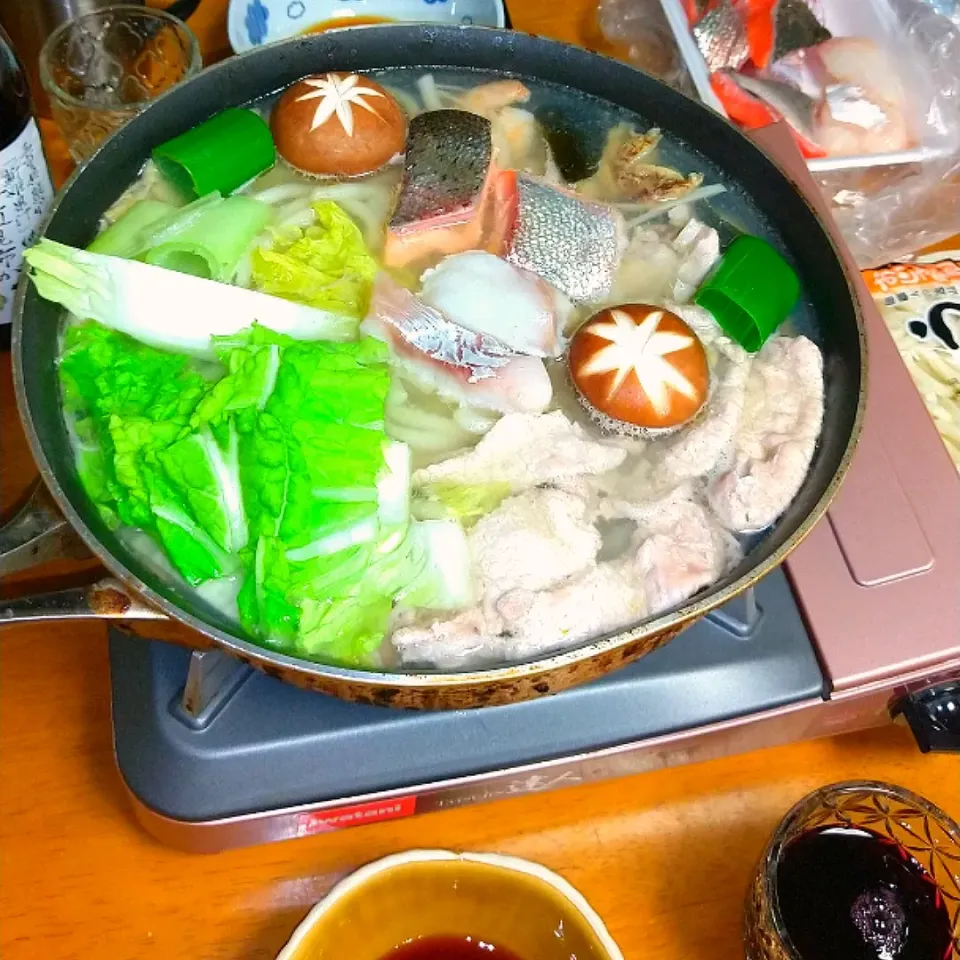 水炊き鍋🍲|とししいたけさん