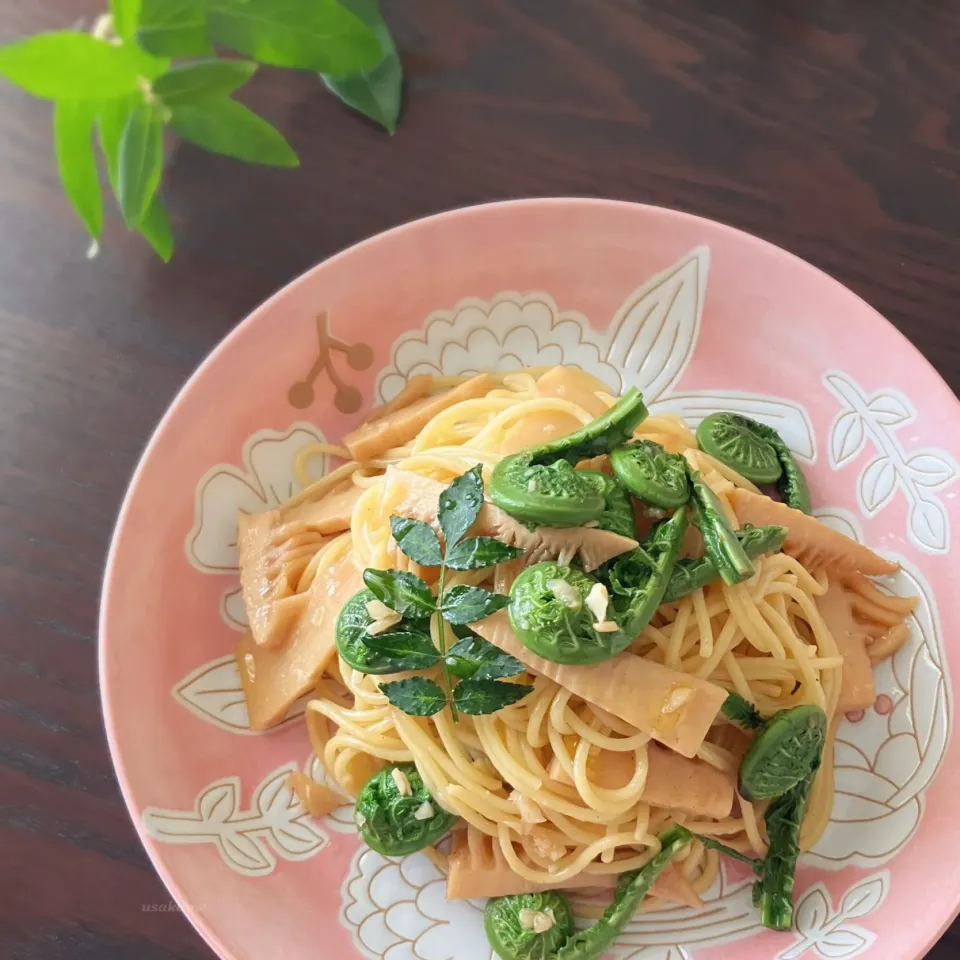 ごごみと筍のパスタ|うさかめさん