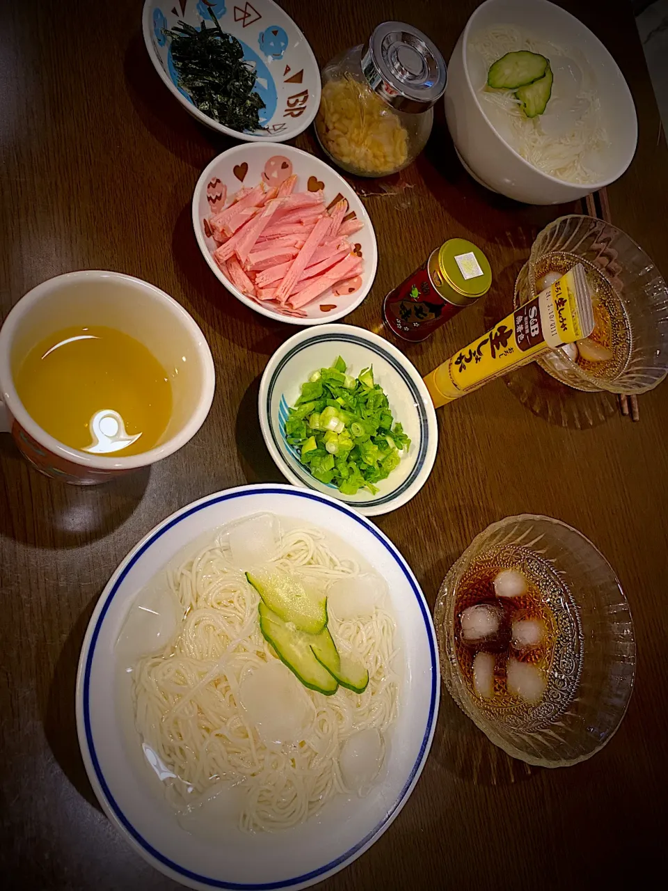 冷やし素麺　ハム　葱　海苔　海老入り揚げ玉|ch＊K*∀o(^^*)♪さん