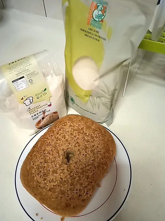 organic wholemeal hi-protein bread 🍞|Youyoung Wonさん