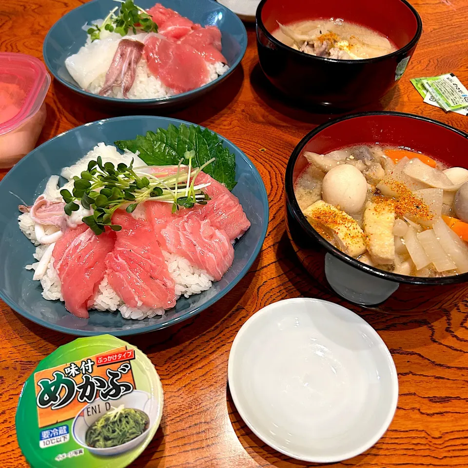 豚汁と海鮮丼😋|すかラインさん