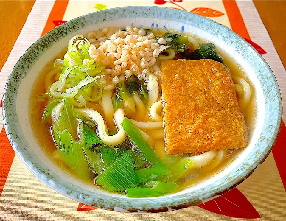 キツネとタヌキのわかめうどん|akopeko ◡̈⋆さん