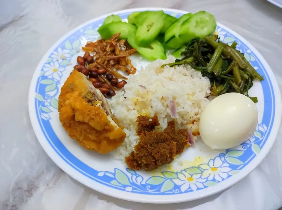 Steamed coconut rice/ nasi lemak|Jocelyn SETさん