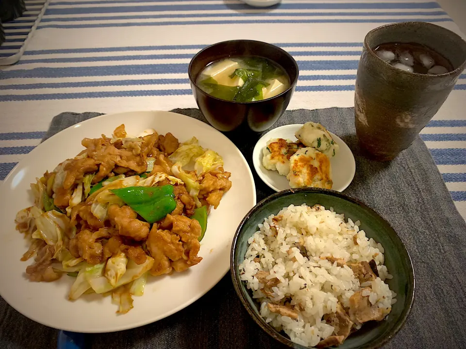 2023/6/10 晩御飯🍴😋回鍋肉と秋刀魚と生姜の炊き込みご飯|ひーちゃんさん