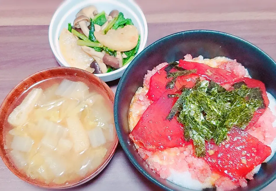 やまかけマグロ丼|もぐぱくさん