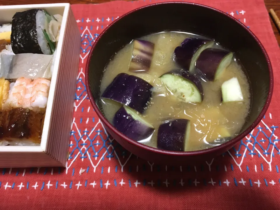 Snapdishの料理写真:茄子のお味噌汁|*なおみん*さん