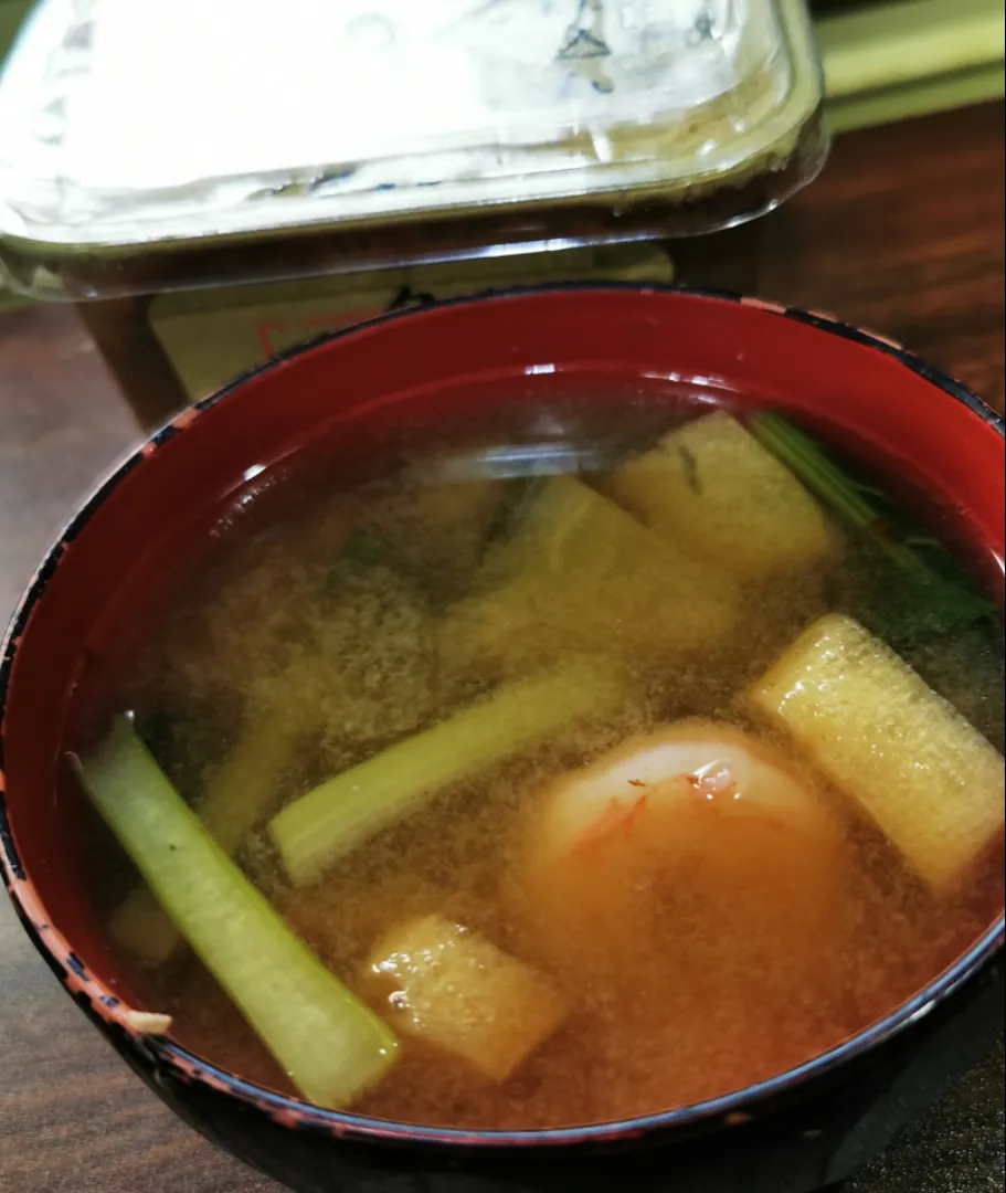 ペンギンさんの料理 薄揚げと小松菜の＼⁠(⁠^⁠o⁠^⁠)⁠／リメイク

なすとエビを＋美味しかった

タケヤ名人のみそ汁👌グ〜です🙌|ペンギンさん