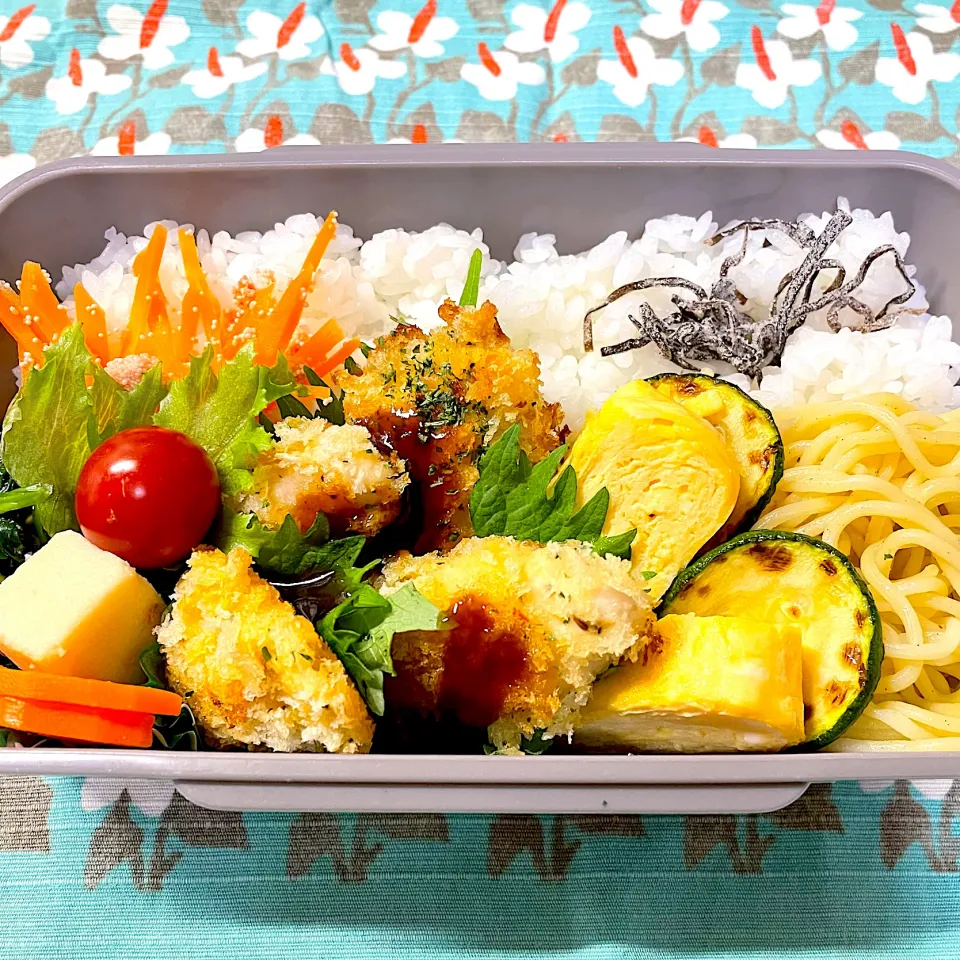 Snapdishの料理写真:ササミカツ弁当(夫)☆6月12日|kaoriさん