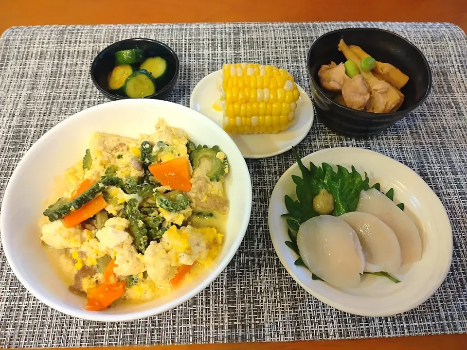 Snapdishの料理写真:☆ゴーヤチャンプル
☆貝柱刺身
☆はっちく鶏肉煮物
☆とうもろこし
☆キュウリキムチ|chikakoさん