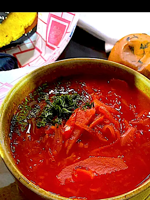 コロナ禍になる直前に妹と行ったウラジオストクで食べたボルシチ🥣|さくたえさん