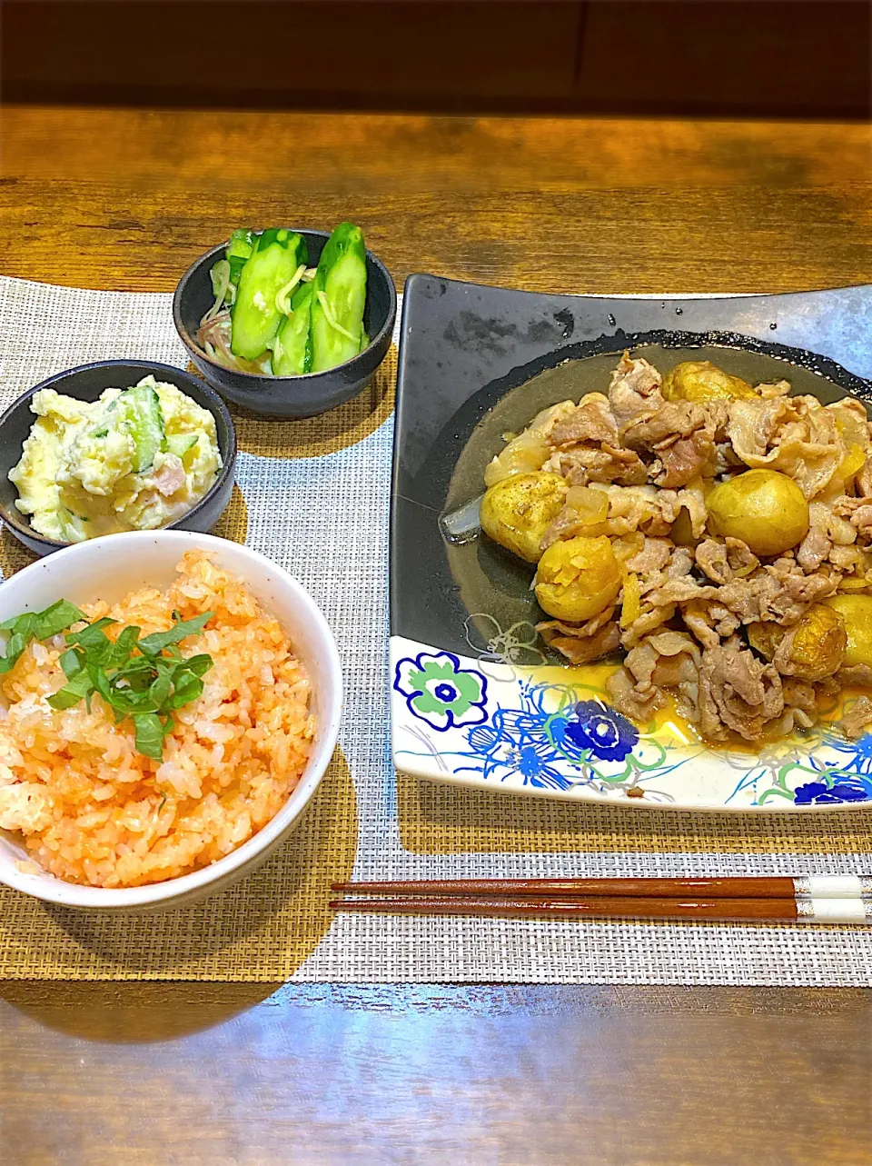 豚じゃが煮・明太子混ぜ込みご飯|なつめさん