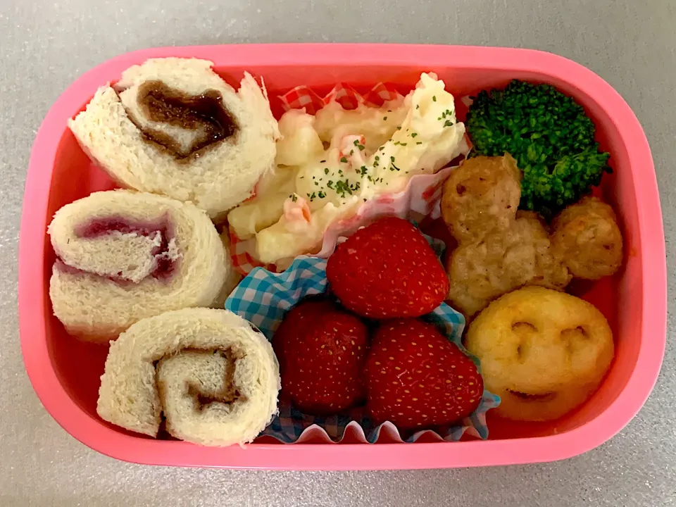 くるくるサンド弁当|かぬままさん