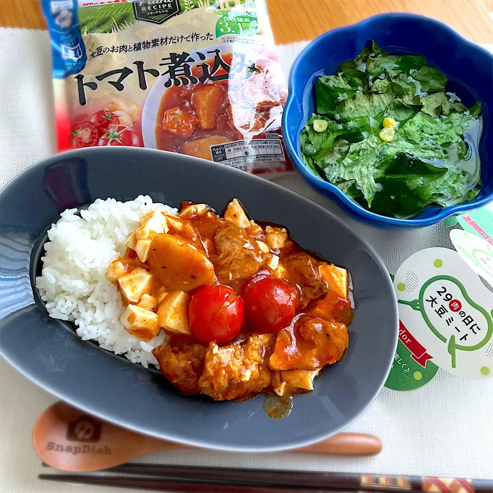 fumfumさんの料理 丸大食品さんのキーマカレー丼&レタスの外葉の卵とじ味噌汁🤗|むぎこさん