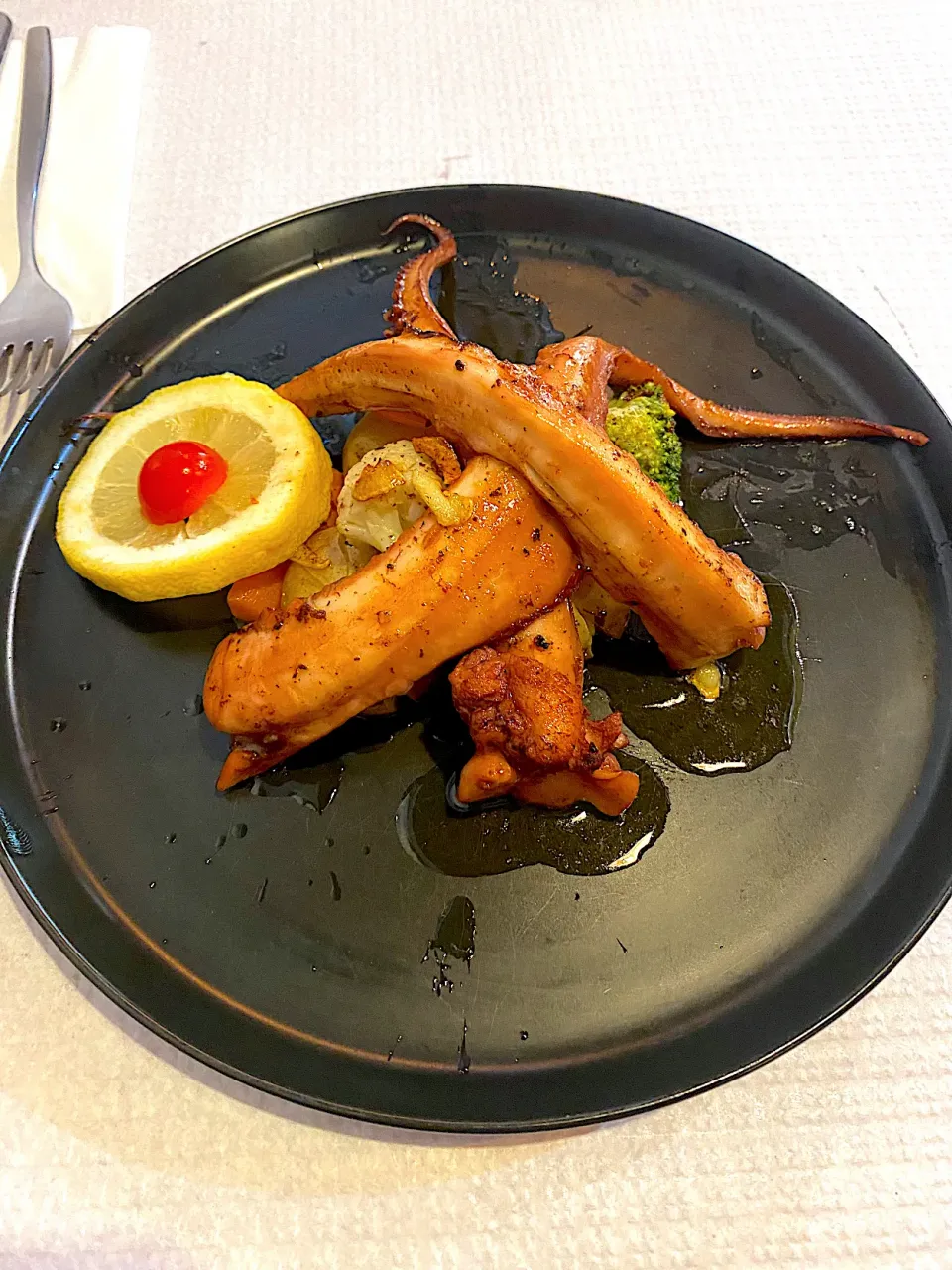 Grilled octopus (★Taverna Alfacinha, Lisbon, Portugal)|Erie.I.Wさん