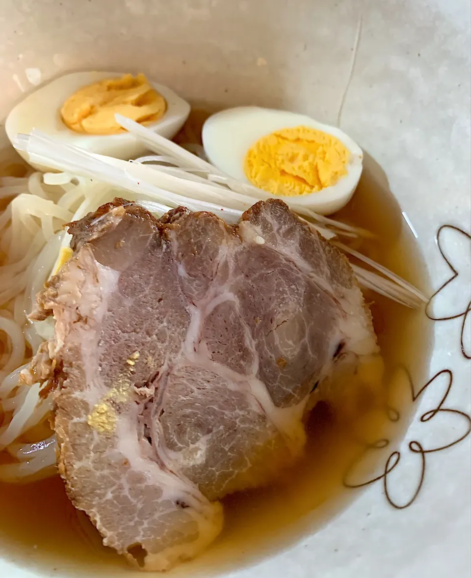 Snapdishの料理写真:冷やしラーメン🍜|みっこちゃんさん