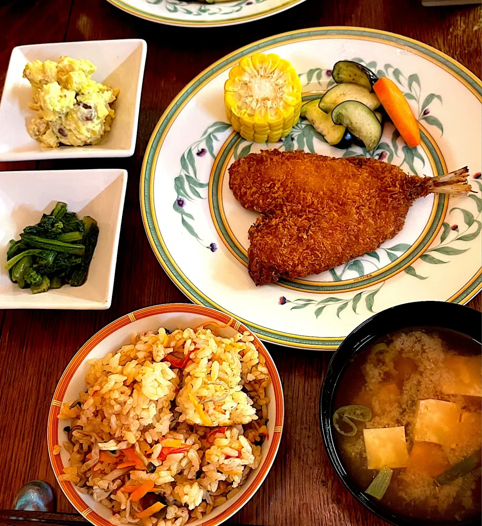 晩ごはん♯トマト丸ごと炊き込みご飯|小松菜さん