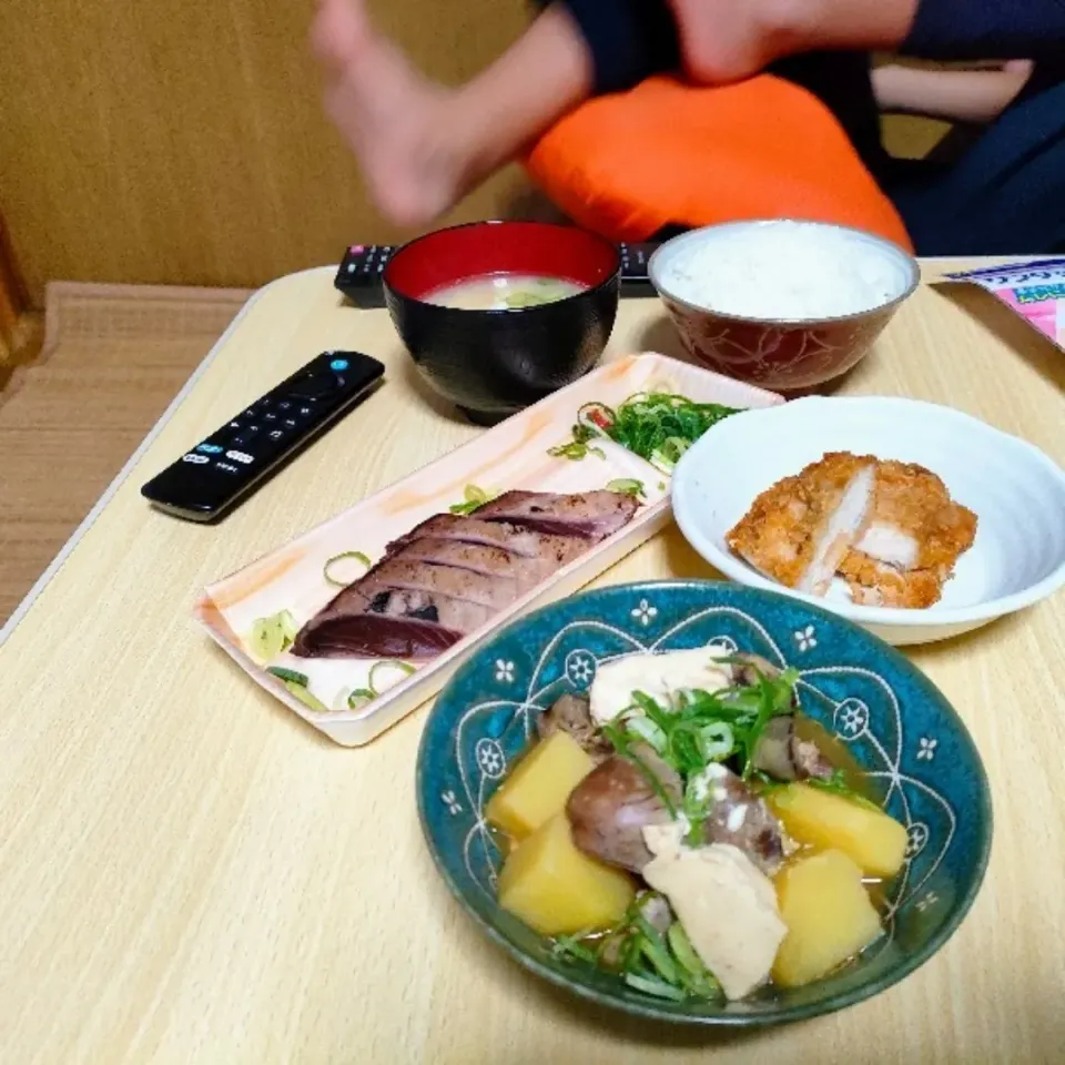 鶏肝とじゃがいもと豆腐の煮物。
その他。|ariyo4200さん