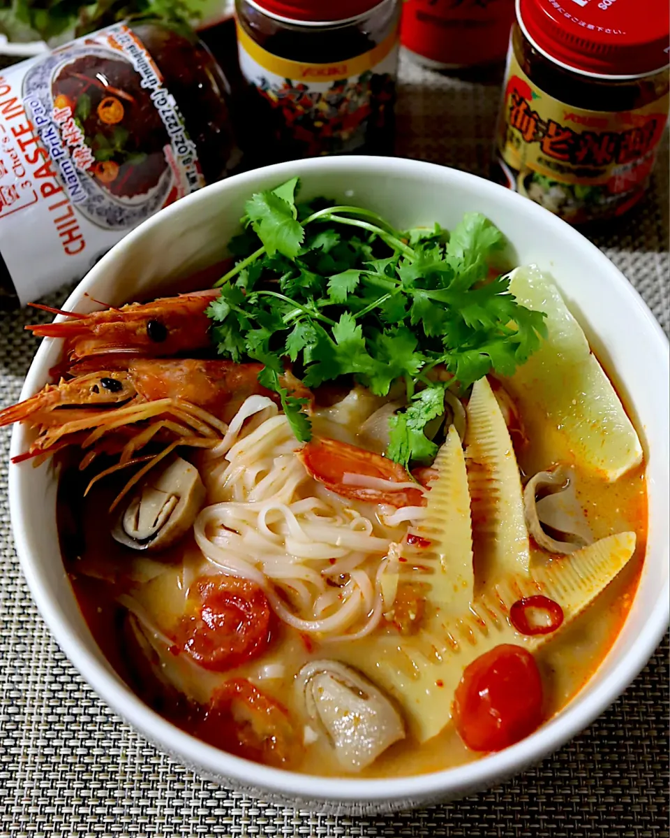 かおるさんの料理 トムヤムクン麺🇹🇭|かおるさん