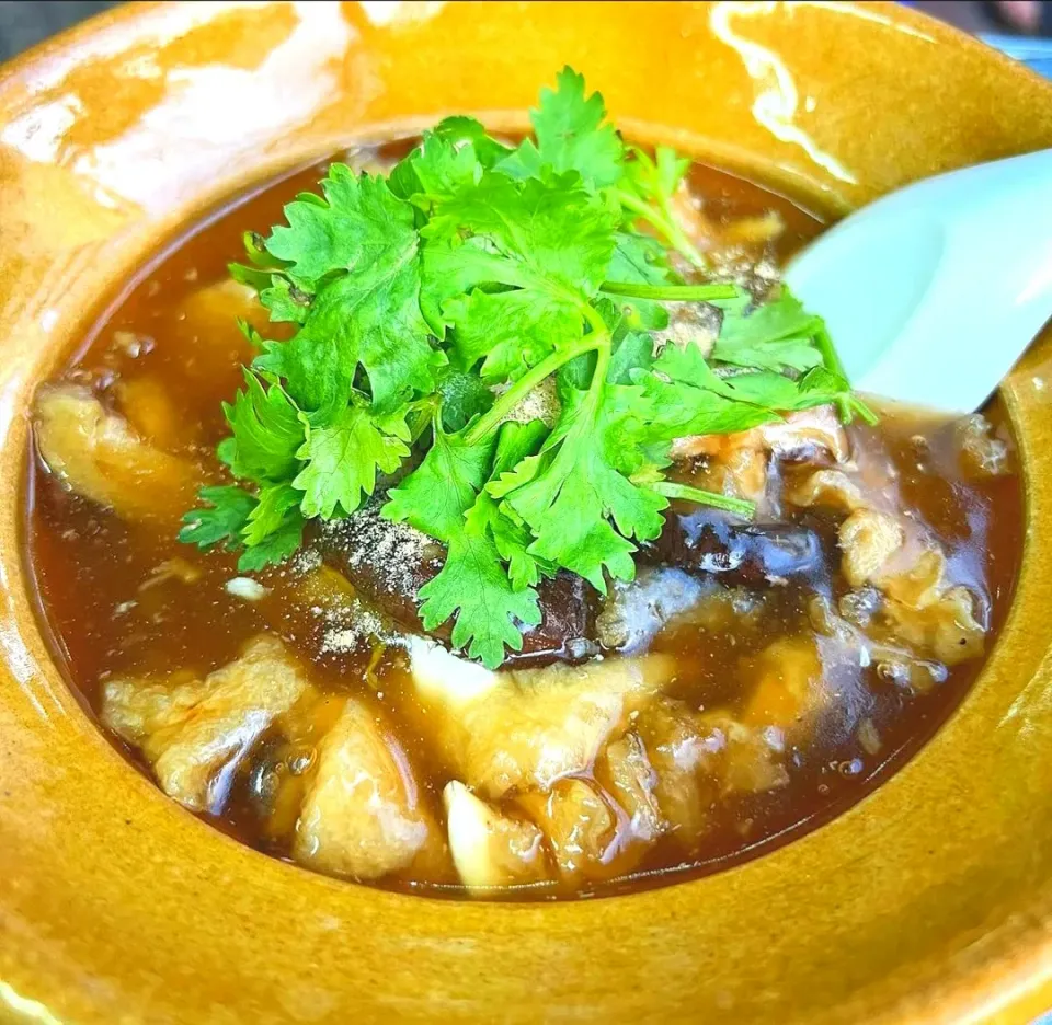 Braised Fish Maw in Red Gravy (กระเพาะปลาน้ำแดง) 🍲🤤|An'leeさん