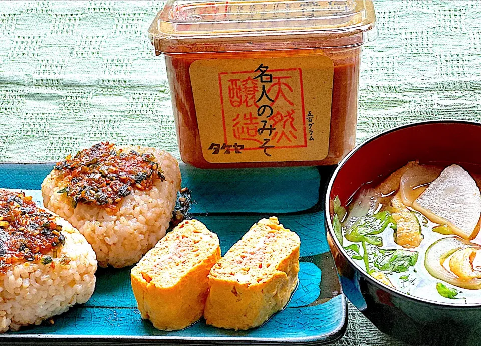 ネギ味噌焼きおにぎり、お味噌汁、明太だし巻き卵|judymamaさん