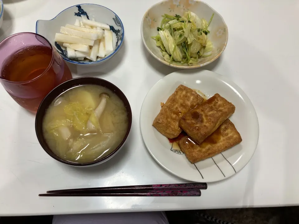 Snapdishの料理写真:晩御飯٩( ᐛ )و☆厚揚げステーキ☆キャベツと豆苗の胡麻酢和え☆長芋短冊☆みそ汁（白菜・しめじ・じゃが芋）|Saharaさん