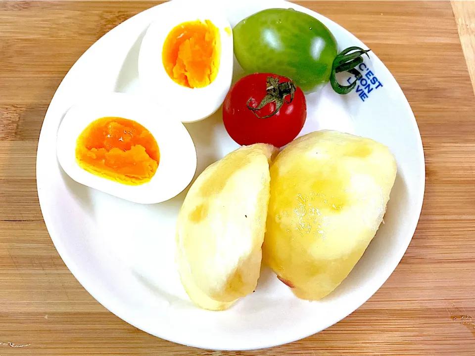 香川産の朝食　桃甘いです🍑|mimosaさん