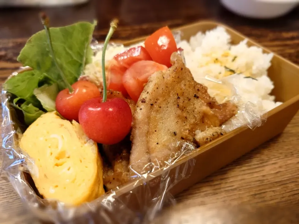 Snapdishの料理写真:チキンステーキ弁当(*^^*)|しーPaPaさん