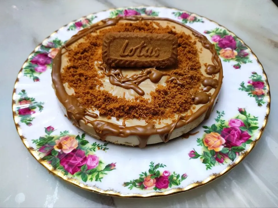 Snapdishの料理写真:Lotus Biscoff cheese cake|Jocelyn SETさん