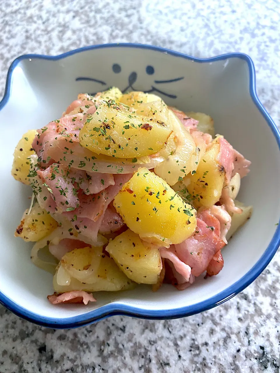 Snapdishの料理写真:ジャーマンポテト🥔|つんさん