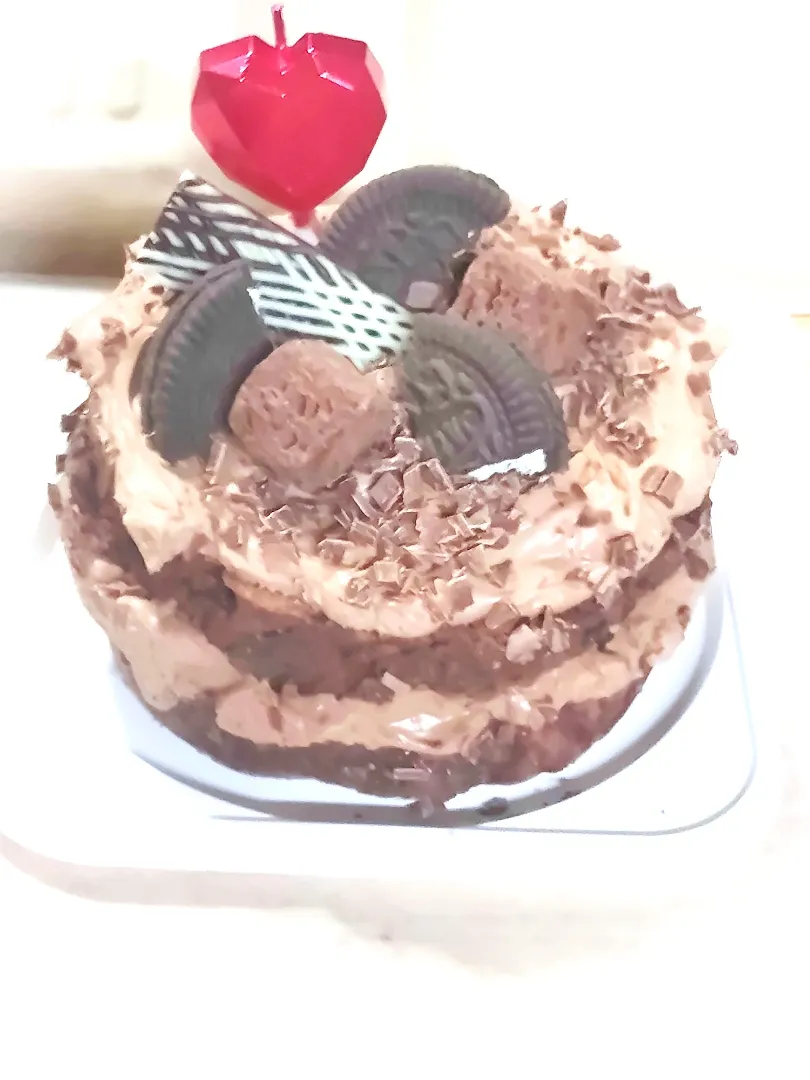 4月の旦那様の誕生日ケーキ

チョコ好きな旦那様にあった
簡単ケーキ🎂を作ってみました♬|ごますりさん