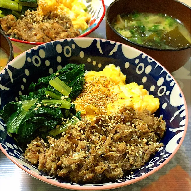 サバ缶で三色丼♬|panchiさん