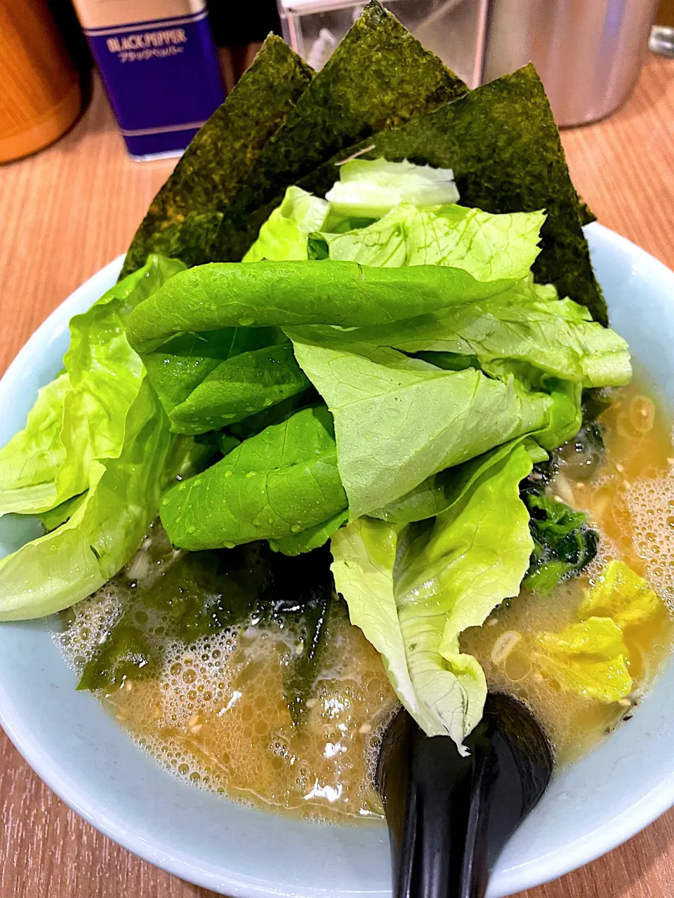 千家のサラダ菜ラーメンわかめトッピング＠横浜 根岸|小池 康裕さん