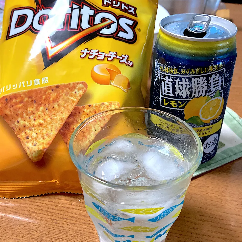 Snapdishの料理写真:暑くて早めの一杯|みんみんさん