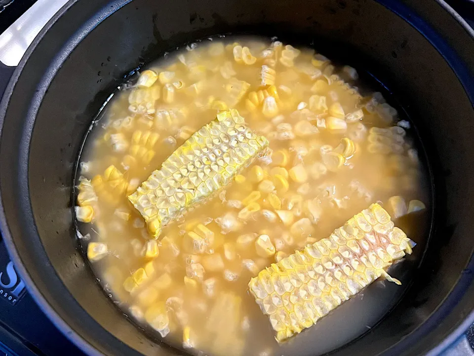 今夜はとうもろこしご飯🌽🍚|yokoさん