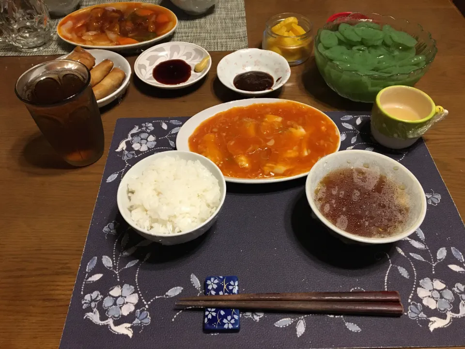 イカのチリソース炒め定食、酢豚定食、春巻(夕飯、中華料理の出前)|enarinさん