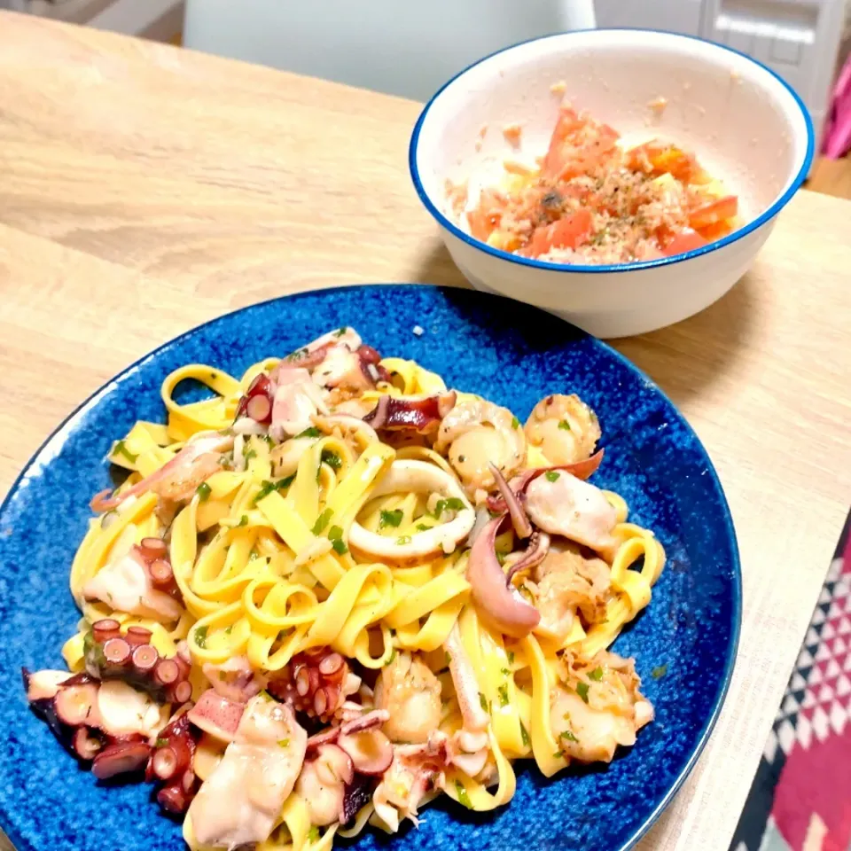 海鮮ペペロンチーノ🍝
トマトのツナ和え|ラークさん