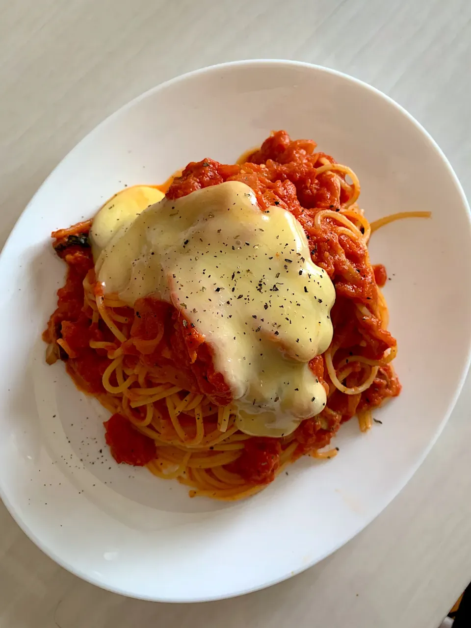 Snapdishの料理写真:トマトパスタ  〜チーズ乗せ〜|かい飯さん