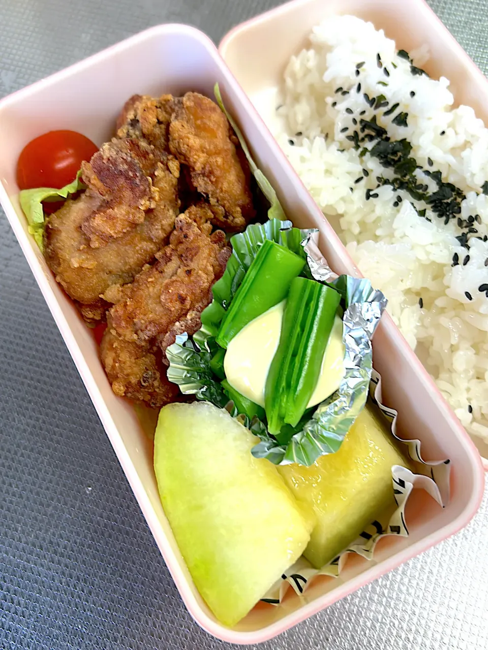 Snapdishの料理写真:唐揚げ弁当|ぱんださん