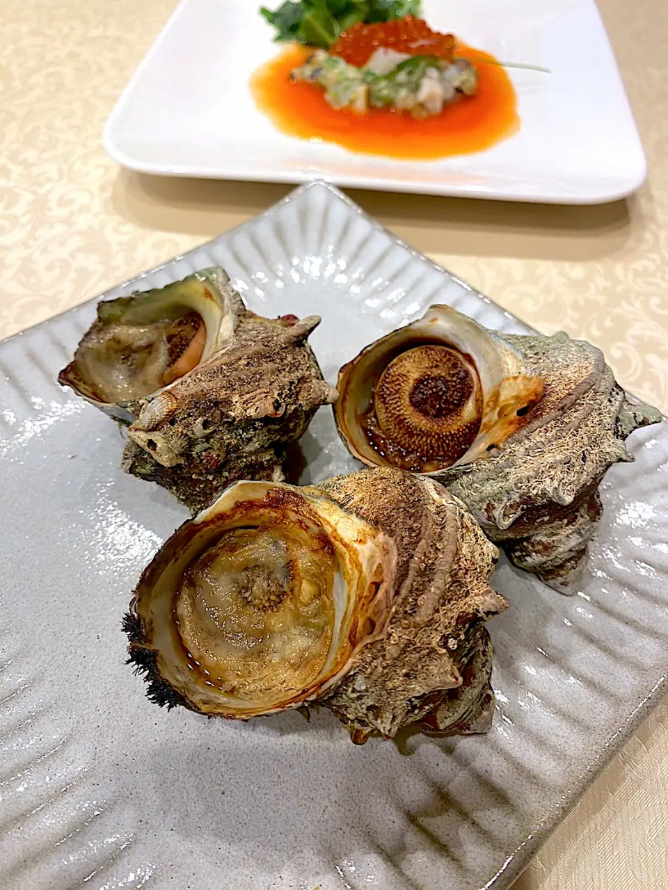 Snapdishの料理写真:サザエの壺焼き|yosukeさん