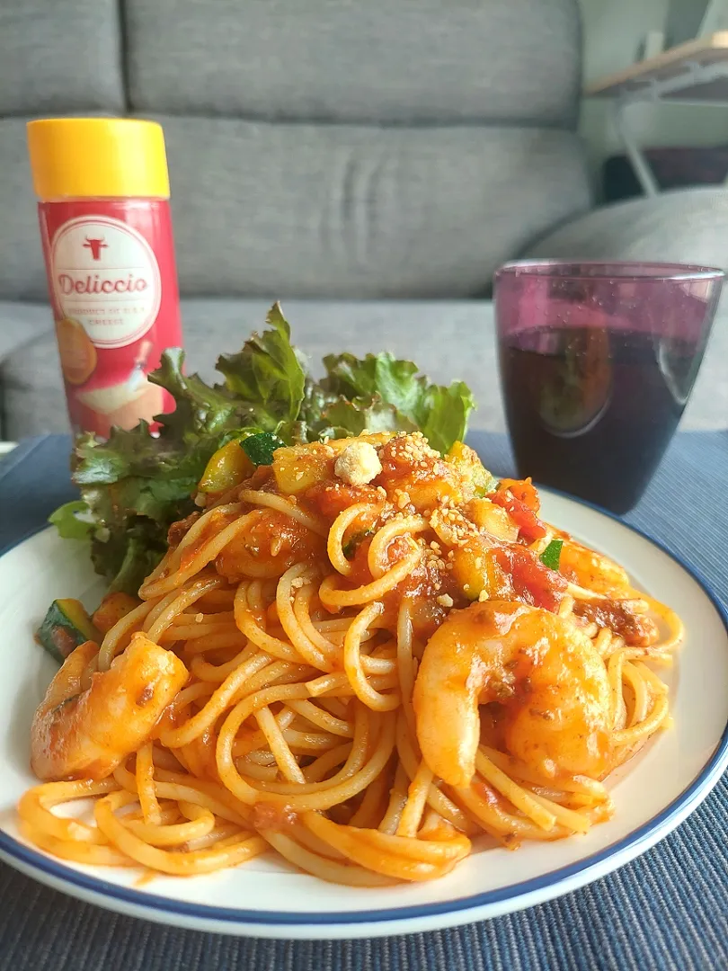 海老とズッキーニのパスタ🍝|しあるさん