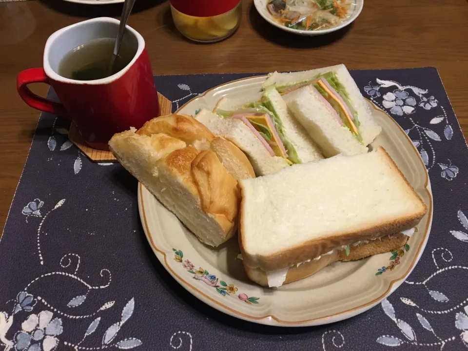 サンドイッチ(昼飯)|enarinさん